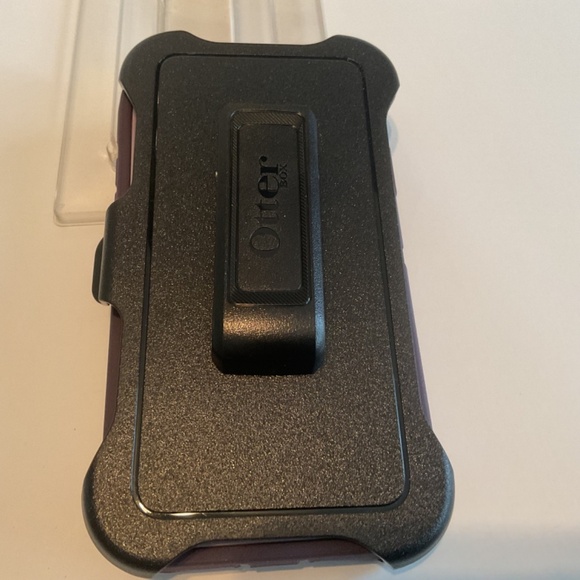 New Otter box IPhone 11 defender, screenless, iPhone protector, - Picture 5 of 6